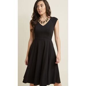 $98 Unique Navy Vintage ModCloth Date Night Done Right L 10 EUC Blue Women Dress